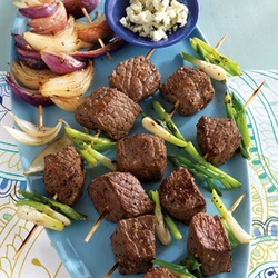Grilled Steak Kabobs with Crumbled Blue Cheese
